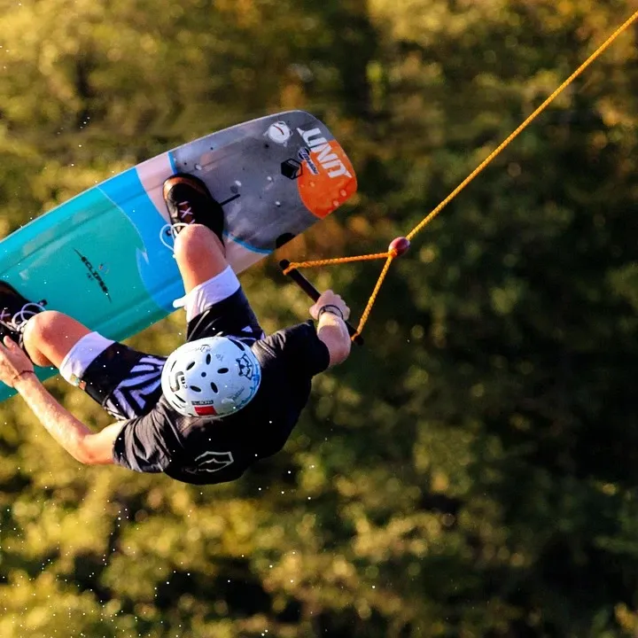 Liquid Force Wakeboard Remedy 134cm 2019 Ober- und Unterseite