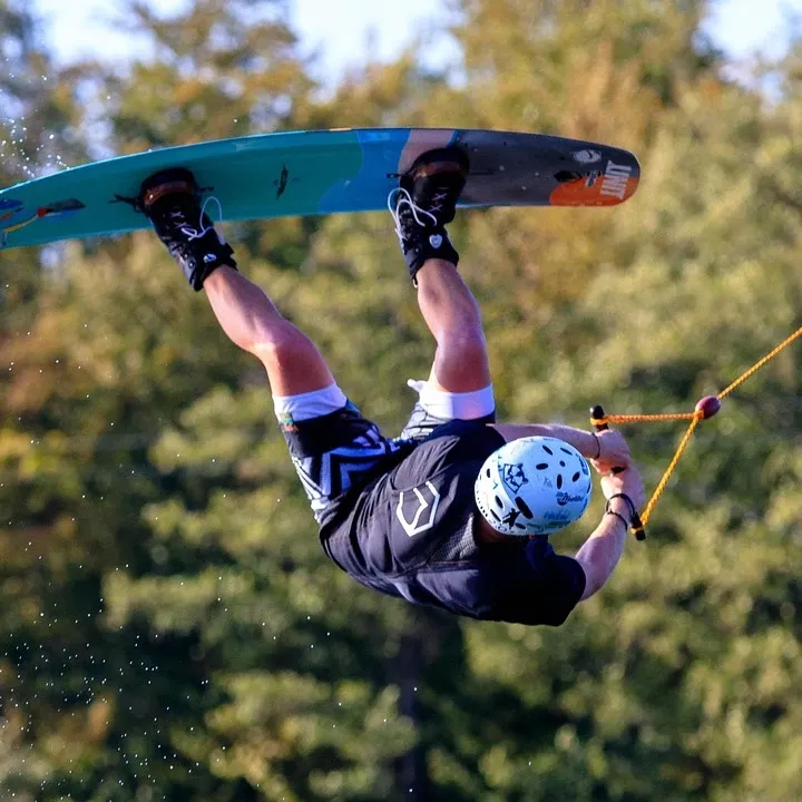 Liquid Force Wakeboard ME 2018 Vorder- und Rückseite